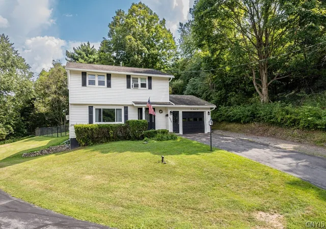 Photo 1 of Sale Pending at 103 Oakridge Cir, Syracuse, NY 13209 | MLS# S1702610 | Listing updated on 2026-09-11