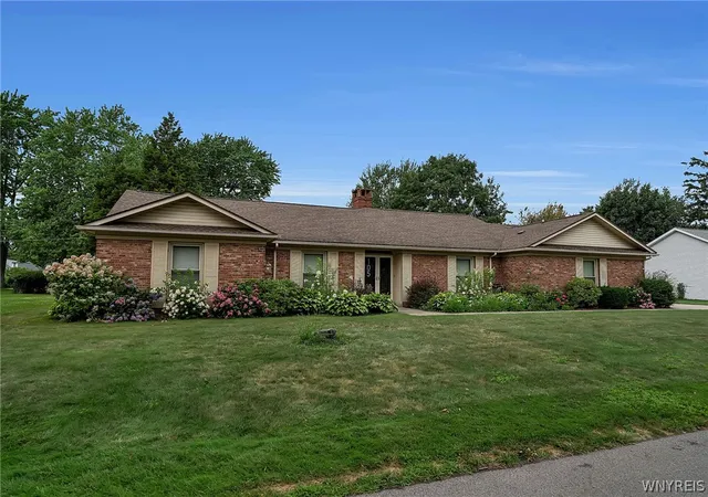 Photo 2 of Sale Pending at 105 Woodland Ave, Medina, NY 14103 | MLS# B1701996 | Listing updated on 2026-09-12