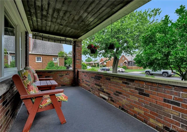 Photo 4 of Sale Pending at 2789 Orleans Ave, Niagara Falls, NY 14303 | MLS# B1702720 | Listing updated on 2026-08-04