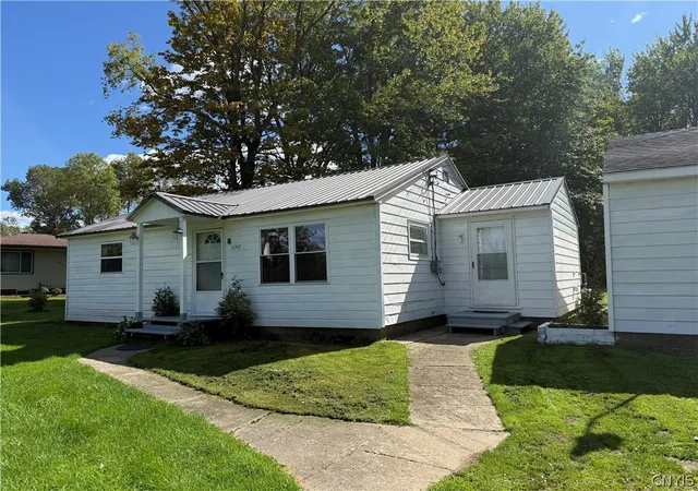 Photo 3 of Single family home for sale at 6747 Sutliff Rd, Rome, NY 13440 | MLS# S1702750 | Listing updated on 2026-09-15