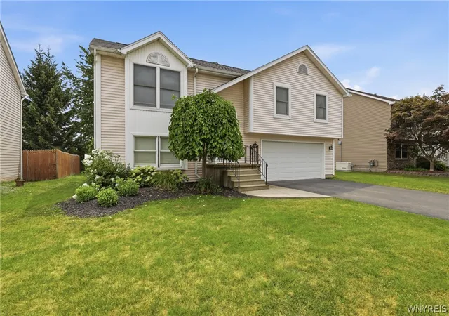 Photo 3 of Sale Pending at 76 Doehaven Cir, Depew, NY 14043 | MLS# B1700288 | Listing updated on 2026-08-20