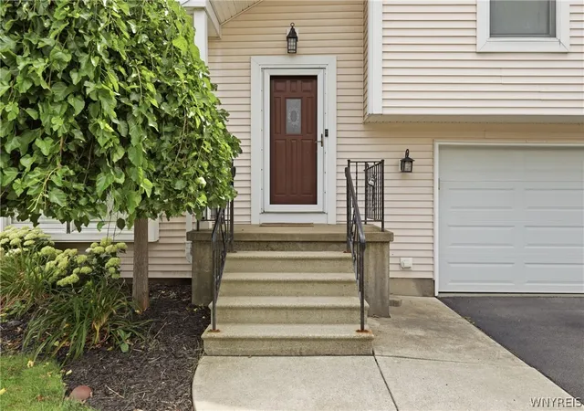 Photo 3 of Sale Pending at 76 Doehaven Cir, Depew, NY 14043 | MLS# B1700288 | Listing updated on 2026-08-20