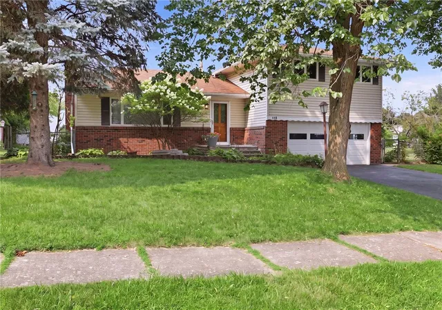 Photo 2 of Sale Pending at 110 Highview Dr, Rochester, NY 14609 | MLS# R1702474 | Listing updated on 2026-08-08