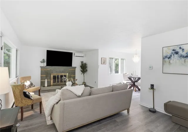 Photo 4 of Sale Pending at 110 Highview Dr, Rochester, NY 14609 | MLS# R1702474 | Listing updated on 2026-08-08