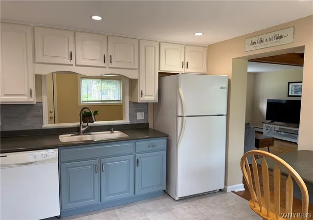 Photo 2 of Single family home for sale at 1721 Sweeney St, North Tonawanda, NY 14120 | MLS# B1702417 | Listing updated on 2026-09-18