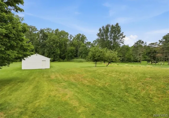 Photo 3 of Sale Pending at 4130 Ransom Rd, Clarence, NY 14031 | MLS# B1702028 | Listing updated on 2026-08-06