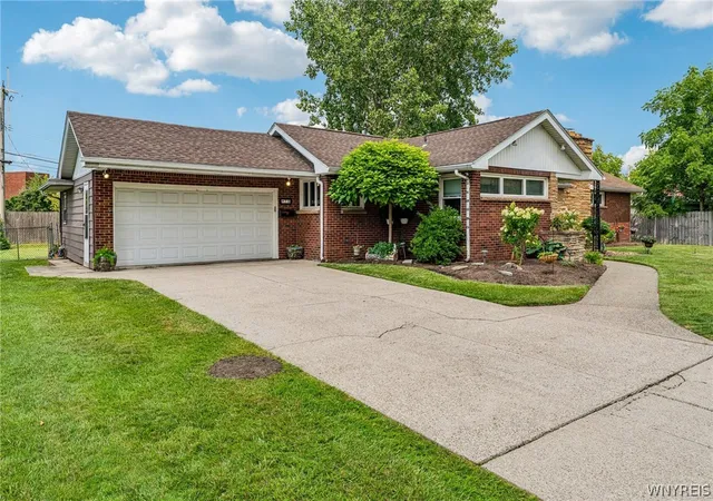 Photo 3 of Sale Pending at 75 Morgan Pkwy, Buffalo, NY 14221 | MLS# B1701498 | Listing updated on 2026-08-05