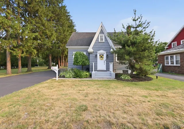 Photo 2 of Sale Pending at 5280 W Taft Rd, Syracuse, NY 13212 | MLS# S1702369 | Listing updated on 2026-08-08
