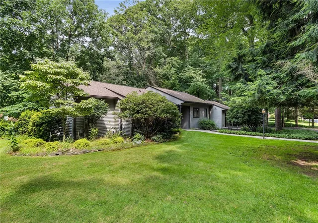 Photo 3 of Sale Pending at 354 Oakridge Dr, Rochester, NY 14617 | MLS# R1692593 | Listing updated on 2026-09-04