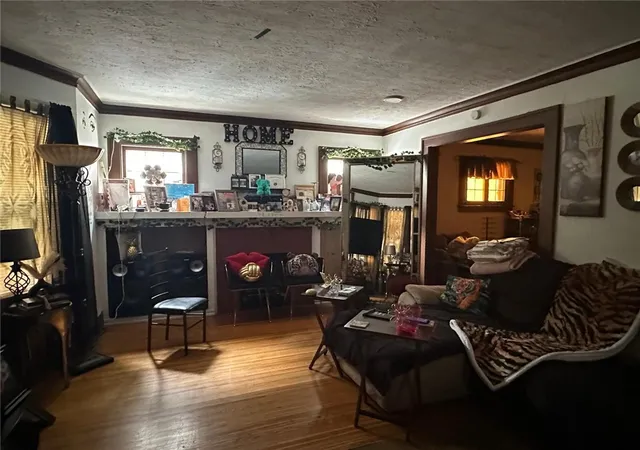 Photo 2 of Sale Pending at 262 Sawyer St, Rochester, NY 14619 | MLS# R1701145 | Listing updated on 2026-08-25