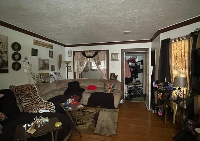Photo 3 of Sale Pending at 262 Sawyer St, Rochester, NY 14619 | MLS# R1701145 | Listing updated on 2026-08-25