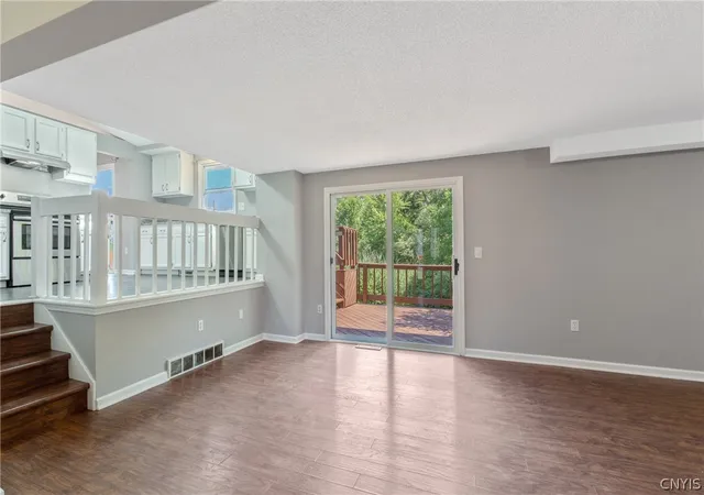 Photo 3 of Sale Pending at 8536 Snowshoe, Cicero, NY 13039 | MLS# S1702852 | Listing updated on 2026-08-04