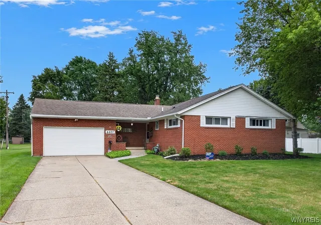 Photo 1 of Sale Pending at 4497 Gentwood Dr, Buffalo, NY 14221 | MLS# B1702936 | Listing updated on 2026-08-08
