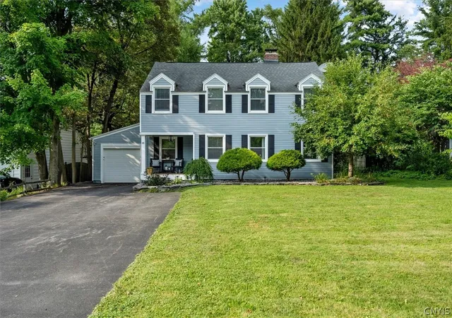 Photo 2 of Sale Pending at 405 Salt Springs St, Fayetteville, NY 13066 | MLS# S1701670 | Listing updated on 2026-08-06