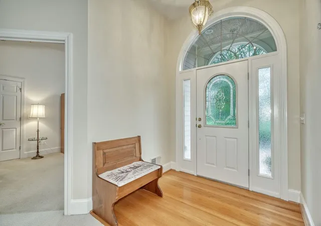 Photo 3 of Sale Pending at 10 Cathedral Oaks, Fairport, NY 14450 | MLS# R1698308 | Listing updated on 2026-09-01