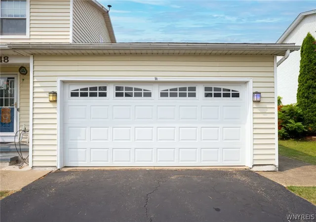 Photo 3 of Sale Pending at 2148 Hobblebush Ln, Lake View, NY 14085 | MLS# B1702329 | Listing updated on 2026-08-08