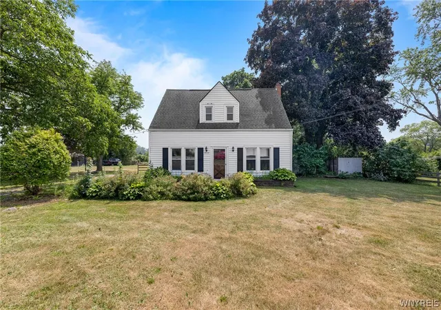 Photo 2 of Sale Pending at 7804 Ridge Rd, Gasport, NY 14067 | MLS# B1703018 | Listing updated on 2026-08-05