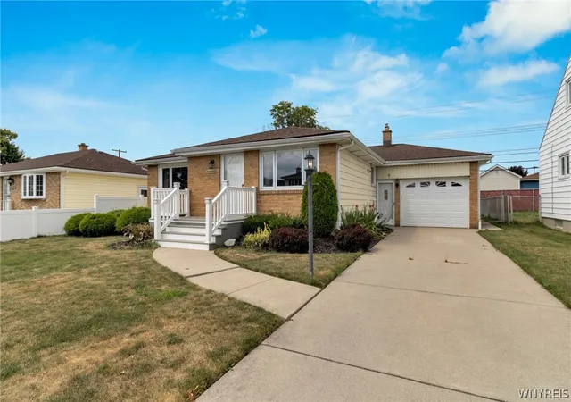 Photo 2 of Sale Pending at 178 Temple Dr, Buffalo, NY 14225 | MLS# B1702837 | Listing updated on 2026-08-07