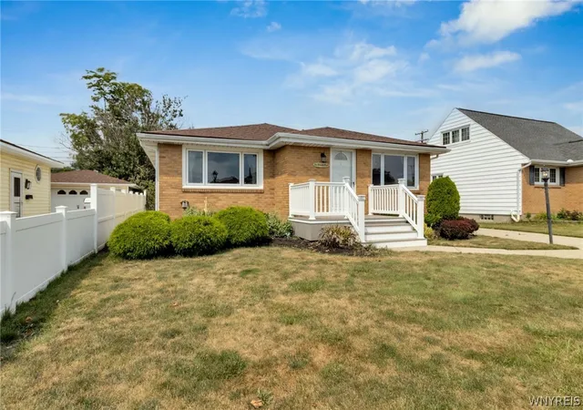 Photo 3 of Sale Pending at 178 Temple Dr, Buffalo, NY 14225 | MLS# B1702837 | Listing updated on 2026-08-07