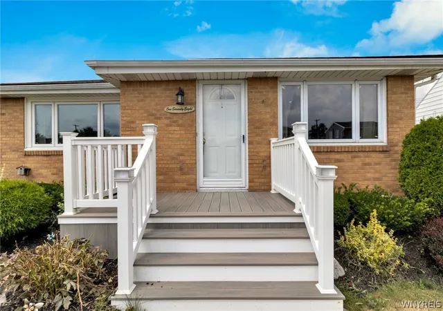 Photo 3 of Sale Pending at 178 Temple Dr, Buffalo, NY 14225 | MLS# B1702837 | Listing updated on 2026-08-07