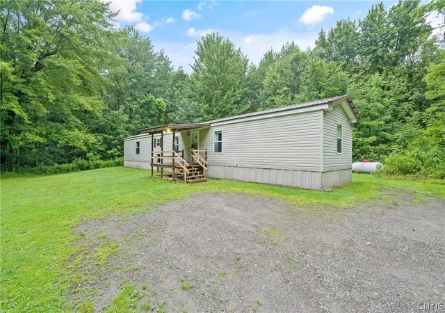 Photo 3 of Sale Pending at 2702 County Route 45, Fulton, NY 13069 | MLS# S1700440 | Listing updated on 2026-08-06