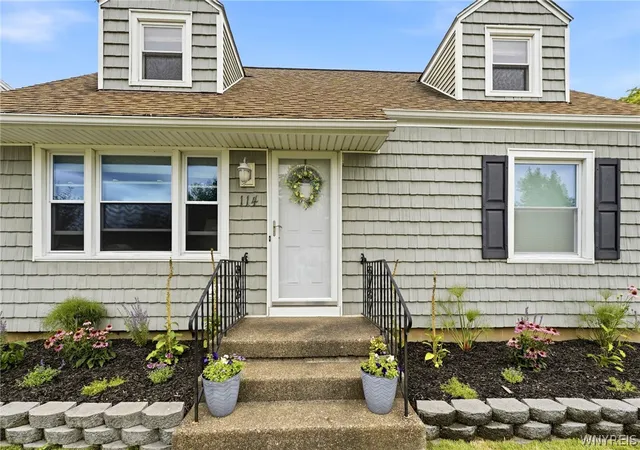 Photo 2 of Sale Pending at 114 Sherwin Dr, Tonawanda, NY 14150 | MLS# B1700026 | Listing updated on 2026-08-25