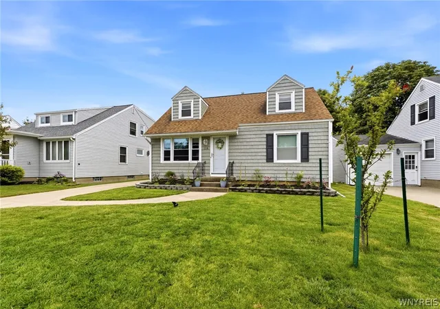 Photo 3 of Sale Pending at 114 Sherwin Dr, Tonawanda, NY 14150 | MLS# B1700026 | Listing updated on 2026-08-25