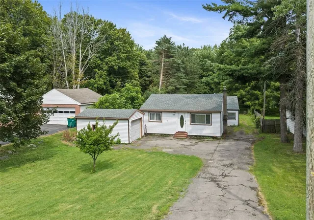 Photo 1 of Single family home for sale at 1166 Bay Rd, Webster, NY 14580 | MLS# R1702967 | Listing updated on 2026-09-01