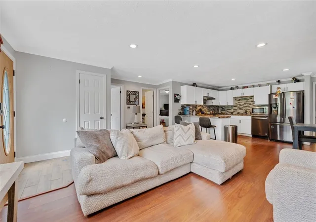 Photo 3 of Single family home for sale at 1166 Bay Rd, Webster, NY 14580 | MLS# R1702967 | Listing updated on 2026-09-01