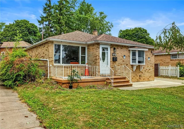 Photo 2 of Single family home for sale at 52 Victoria Blvd, Cheektowaga, NY 14225 | MLS# B1703113 | Listing updated on 2026-08-09