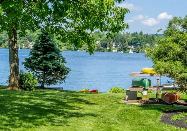 Photo 3 of Sale Pending at 1131 Marlyn Park Dr, Cazenovia, NY 13035 | MLS# S1697300 | Listing updated on 2026-09-02