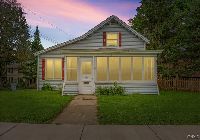 Photo 1 of Sale Pending at 414 S Manlius St, Fayetteville, NY 13066 | MLS# S1703158 | Listing updated on 2026-08-09