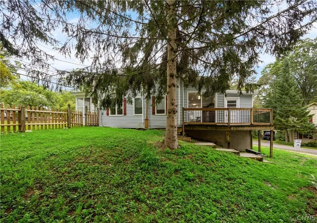 Photo 3 of Sale Pending at 414 S Manlius St, Fayetteville, NY 13066 | MLS# S1703158 | Listing updated on 2026-08-09