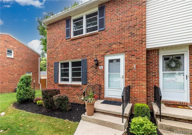Photo 2 of Sale Pending at 52 Wimbledon Ln, Buffalo, NY 14224 | MLS# B1702883 | Listing updated on 2026-08-08