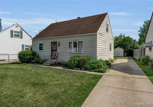 Photo 3 of Sale Pending at 90 Nicholas Dr N, Tonawanda, NY 14150 | MLS# B1702997 | Listing updated on 2026-08-16