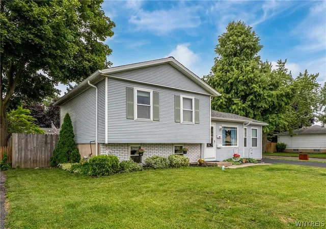 Photo 3 of Sale Pending at 1603 100th Street, Niagara Falls, NY 14304 | MLS# B1702144 | Listing updated on 2026-09-09