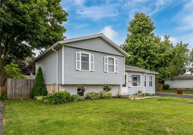 Photo 3 of Sale Pending at 1603 100th Street, Niagara Falls, NY 14304 | MLS# B1702144 | Listing updated on 2026-09-09