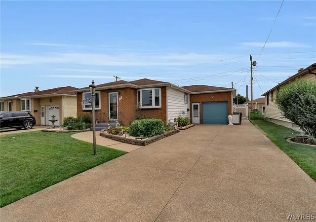 Photo 2 of Sale Pending at 17 Helenbrook Ln, Depew, NY 14043 | MLS# B1702188 | Listing updated on 2026-08-17