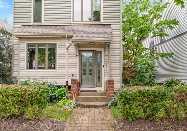 Photo 2 of Sale Pending at 232 S Fitzhugh St, Rochester, NY 14608 | MLS# R1693624 | Listing updated on 2026-08-11