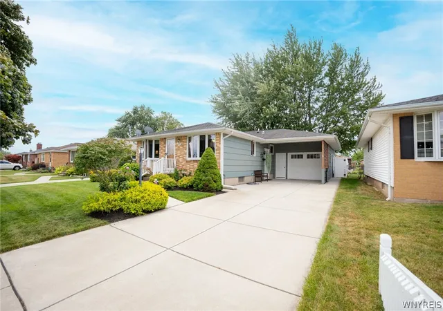 Photo 3 of Sale Pending at 196 Banko Dr, Depew, NY 14043 | MLS# B1703008 | Listing updated on 2026-08-06