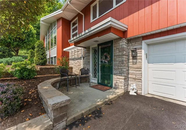 Photo 3 of Sale Pending at 4849 Glenfield Dr, Syracuse, NY 13215 | MLS# S1688831 | Listing updated on 2026-08-09