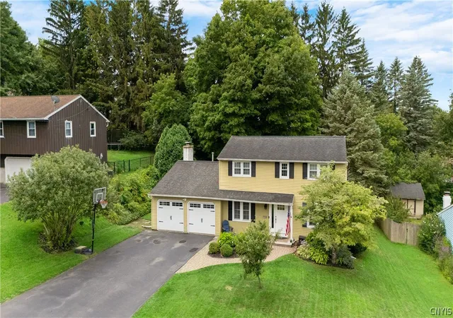 Photo 4 of Sale Pending at 104 W Way, Camillus, NY 13031 | MLS# S1703178 | Listing updated on 2026-08-04