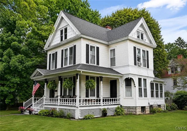 Photo 1 of Sale Pending at 137 E Genesee St, Auburn, NY 13021 | MLS# S1702727 | Listing updated on 2026-09-10