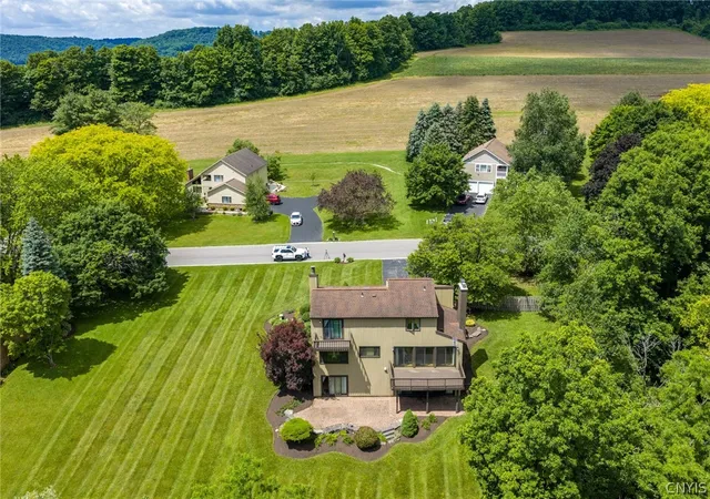 Photo 4 of Sale Pending at 4390 Belleflower Cir, Syracuse, NY 13215 | MLS# S1702518 | Listing updated on 2026-08-31