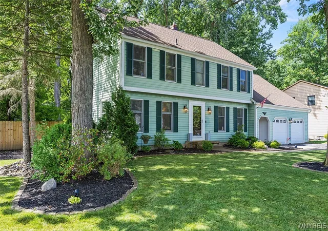 Photo 3 of Sale Pending at 86 Shadow Wood Dr, East Amherst, NY 14051 | MLS# B1703218 | Listing updated on 2026-08-14