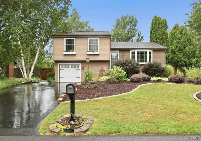 Single family home for sale at 4228 Hunting Crk Dr, Clay, NY 13041 | MLS# S1703120