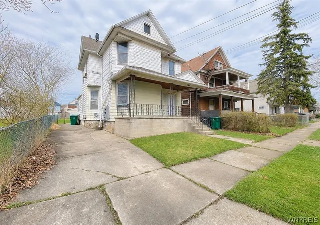 Photo 4 of Multi family home for sale at 760 16th Street, Niagara Falls, NY 14301 | MLS# B1703074 | Listing updated on 2026-08-12