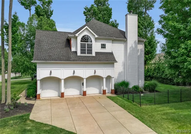Photo 3 of Mansion for sale at 9123 Curry Ln, Clarence Center, NY 14032 | MLS# B1702996 | Listing updated on 2026-09-08