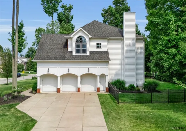 Photo 3 of Single family home for sale at 9123 Curry Ln, Clarence Center, NY 14032 | MLS# B1702996 | Listing updated on 2026-09-08