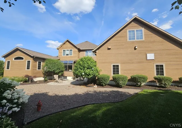 Photo 4 of Single family home for sale at 7705 Foxtail Pines, Liverpool, NY 13090 | MLS# S1703187 | Listing updated on 2026-09-15